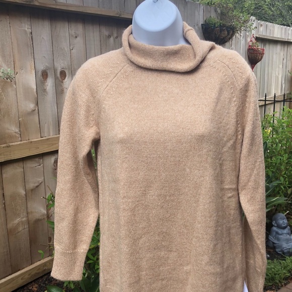 ANN TAYLOR SWEATER PETITE SMALL - Picture 2 of 6